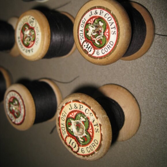 Lot of 11 Vintage Spools of Sewing Thread J & P Coats - Picture 11 of 11